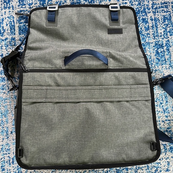 Timbuk2 laptop bag - Picture 5 of 10